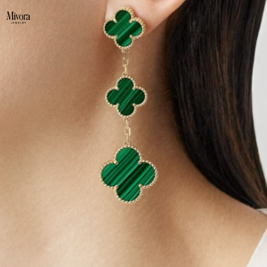 CLOVER EARRINGS WITH MULTIPLE CHARMS | EMERALD