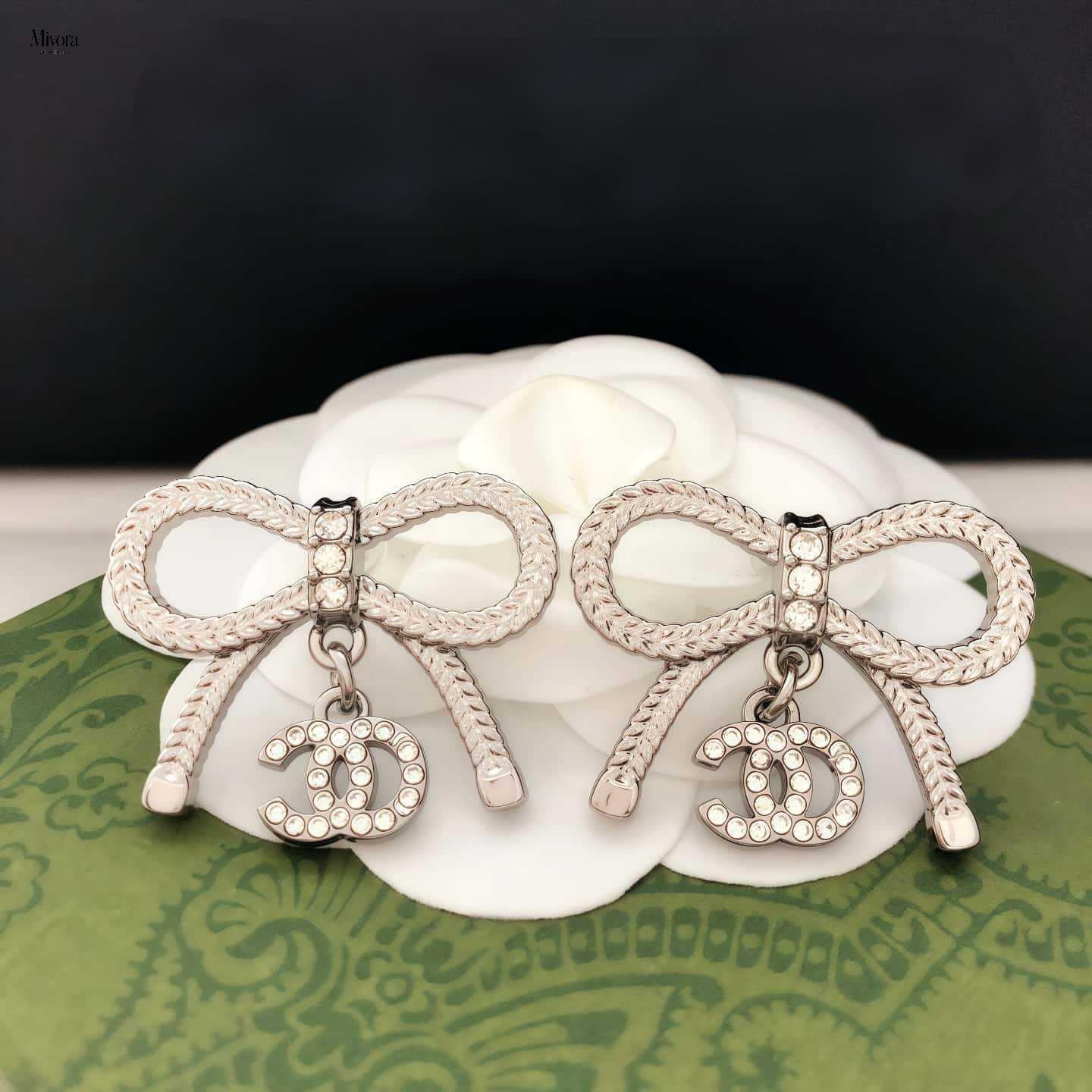 Mivora® DOUBLE C BOW EARRINGS