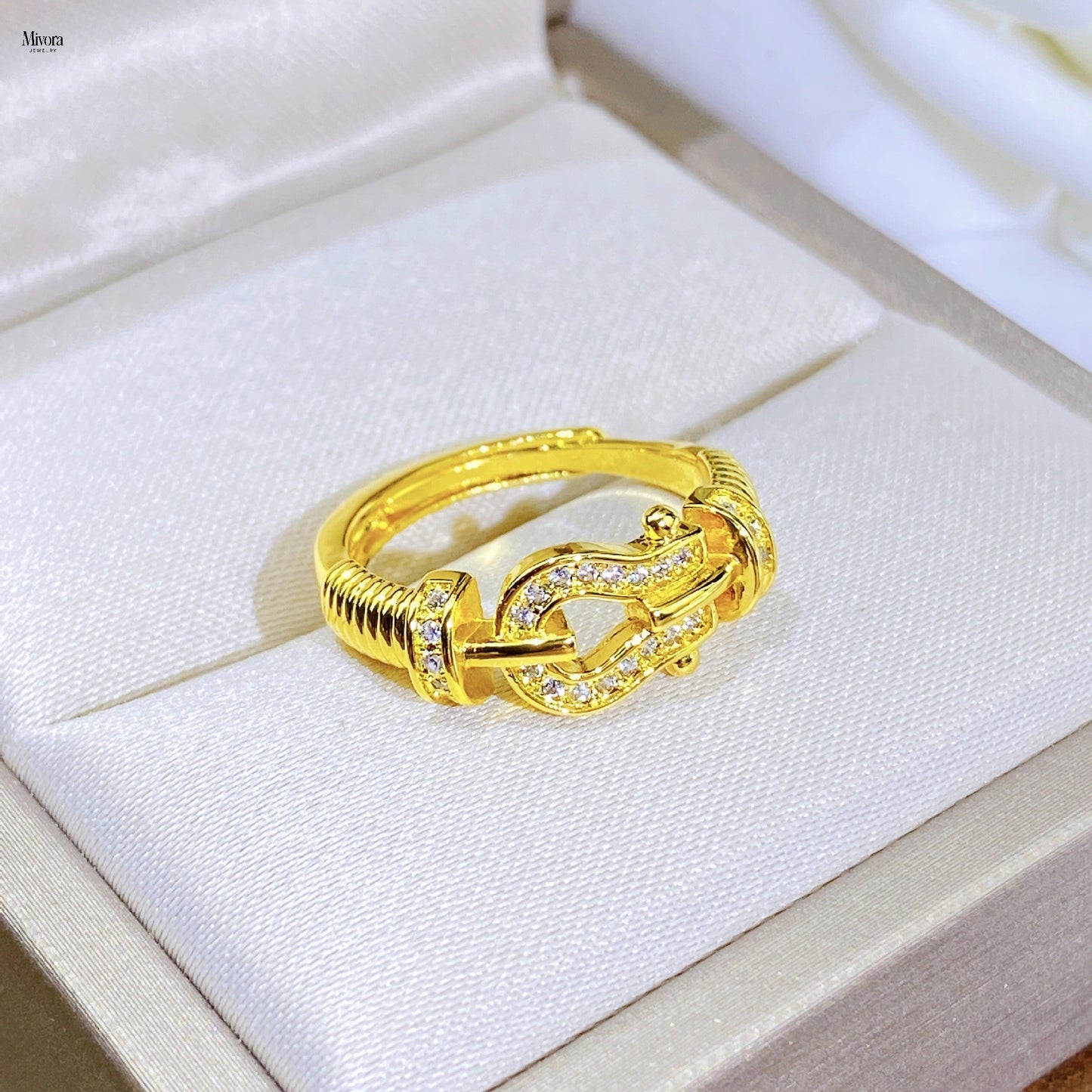 Mivora® PAV HORSEBIT TWISTED RING