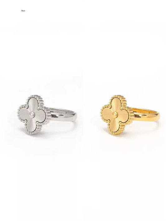LUCKY CLOVER RING | GOLD & SILVER