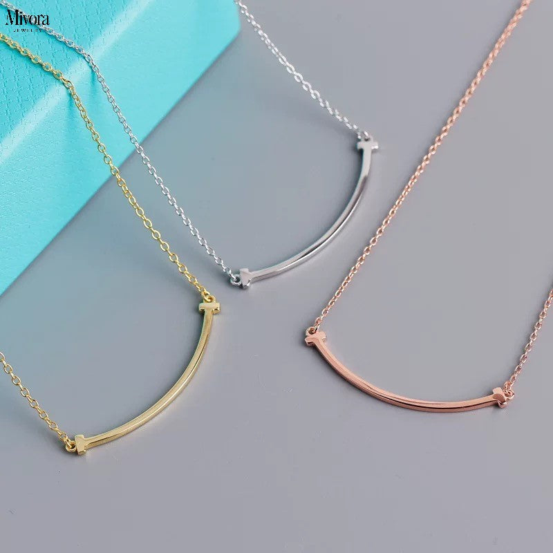 Mivora® SMILE ARC NECKLACE