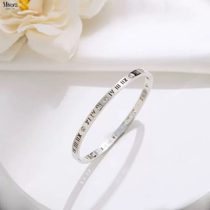 Mivora® ROMAN NUMERAL BANGLE