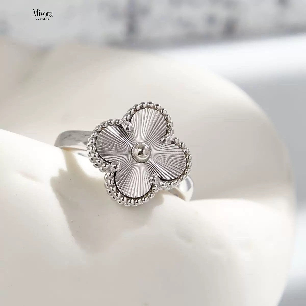 LUCKY CLOVER RING | GOLD & SILVER