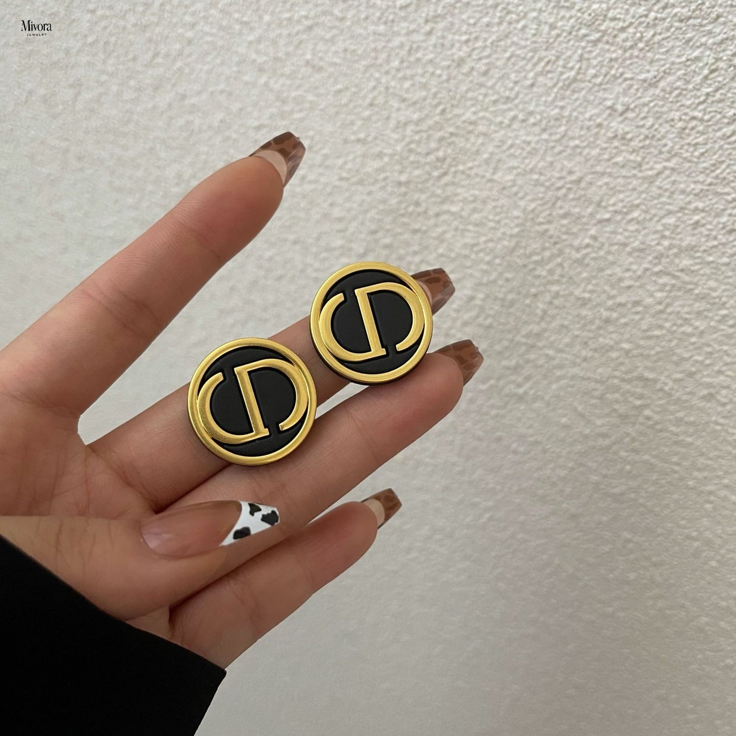 Mivora® VINTAGE MONOGRAM STUD EARRINGS