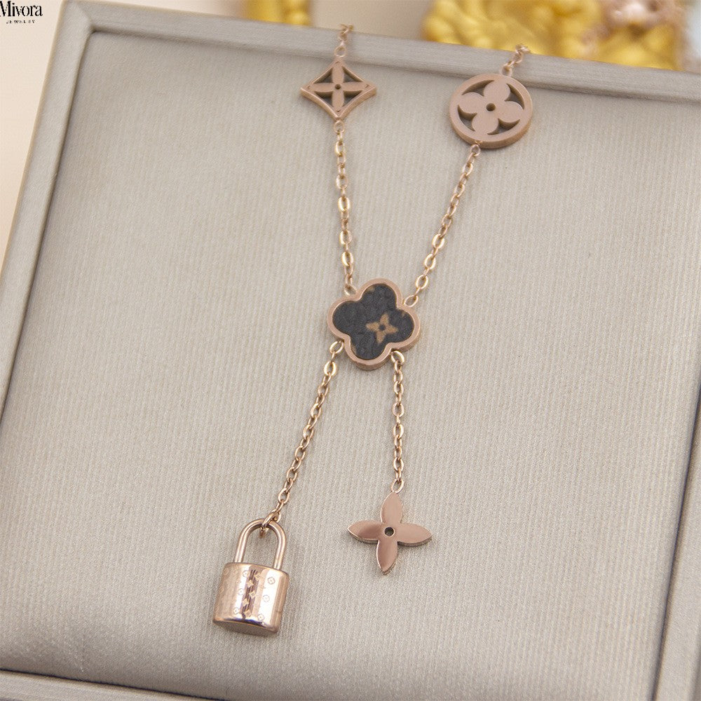 Mivora® CLOVER CHARM NECKLACE